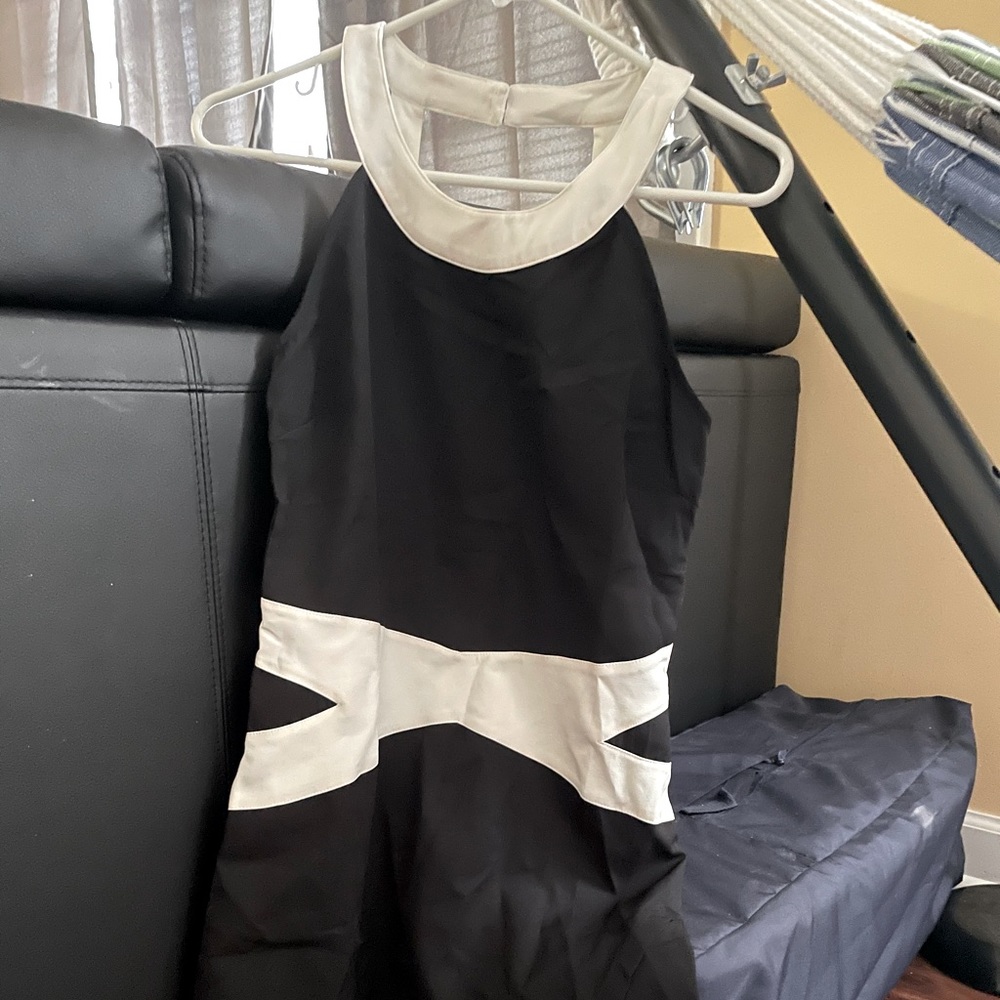USA LA SORELLA Black and white dress